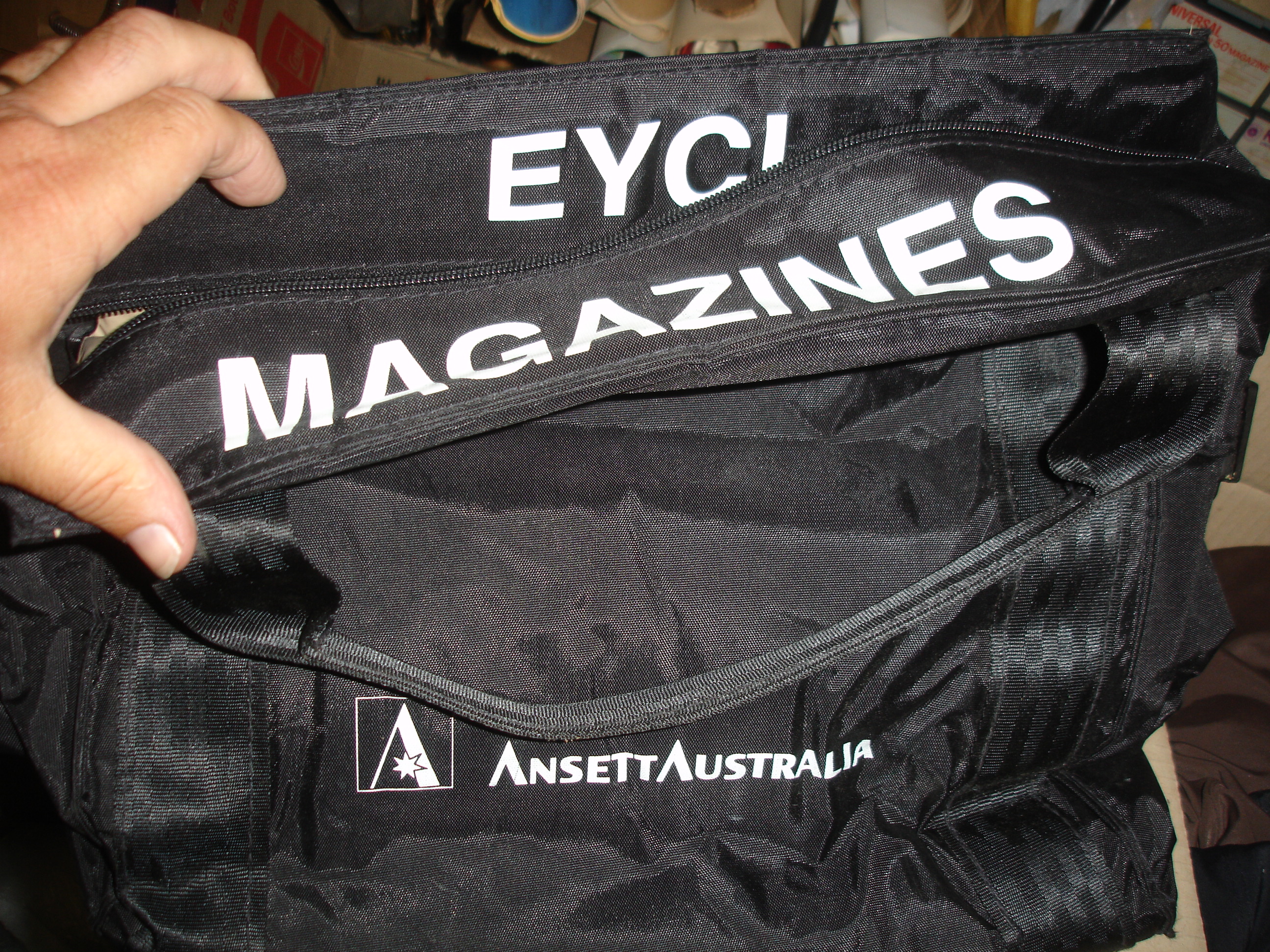 EYCL MAGAZINES BAG (Padded)